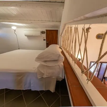 Roqamaris شقة تْشيفالو