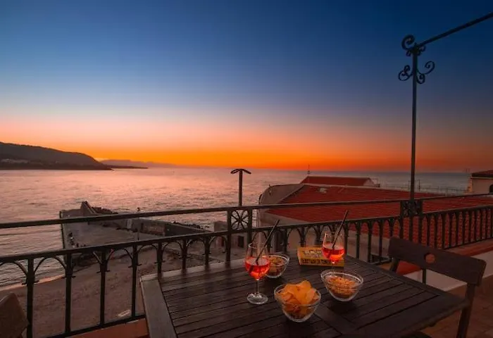 Roqamaris Apartman *